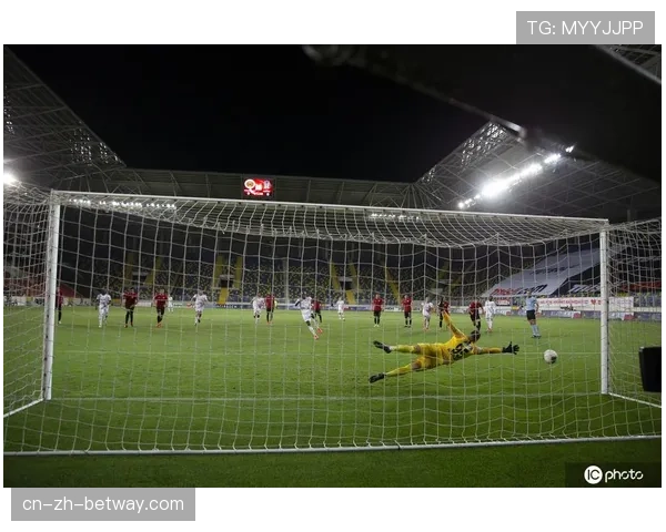 土超联赛进入冬歇期 球队调整与备战关键阶段 土超联赛进入冬歇期 球队调整与备战关键阶段